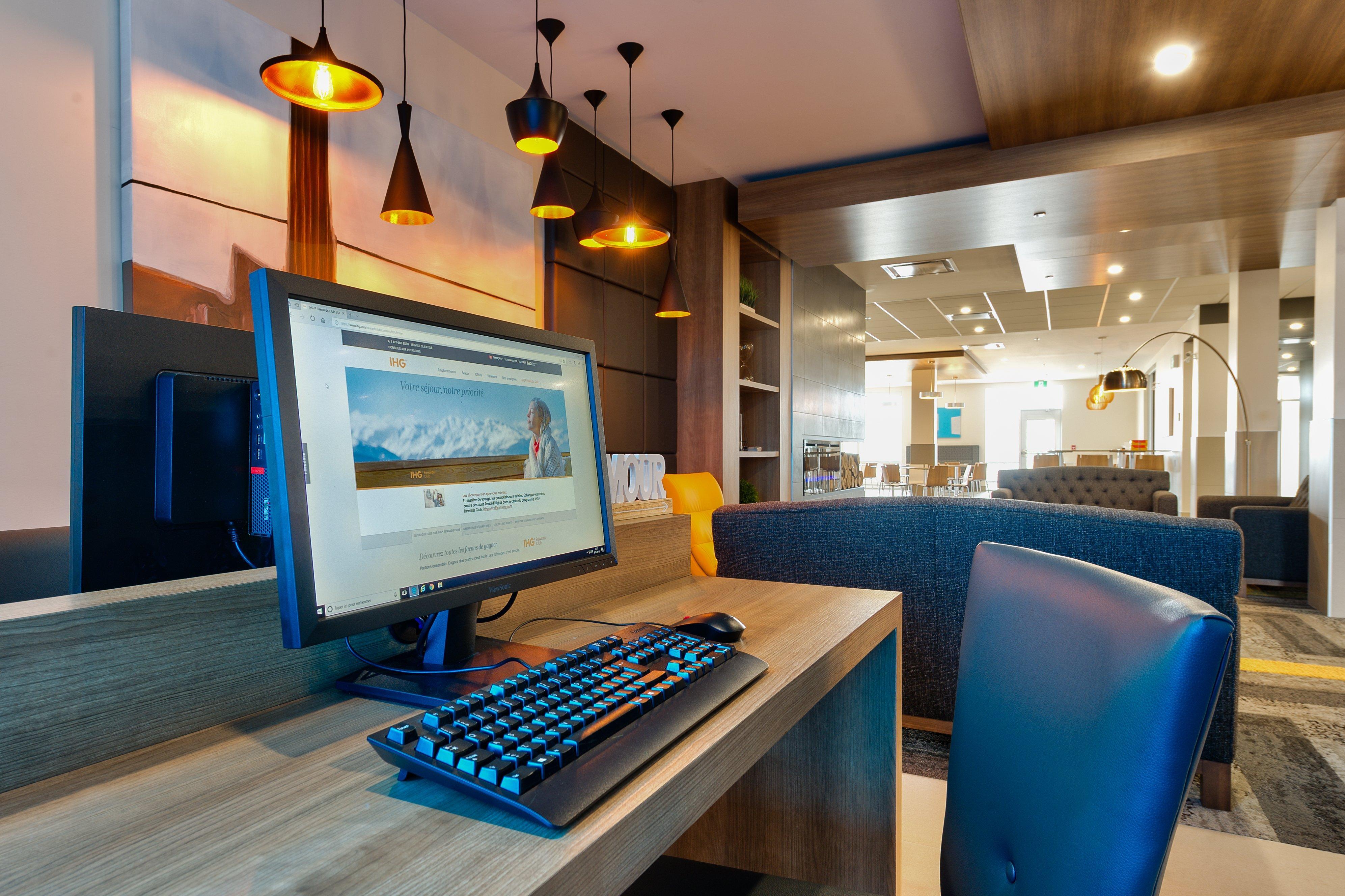 Holiday Inn Express & Suites - Trois Rivieres Ouest By Ihg Exterior photo