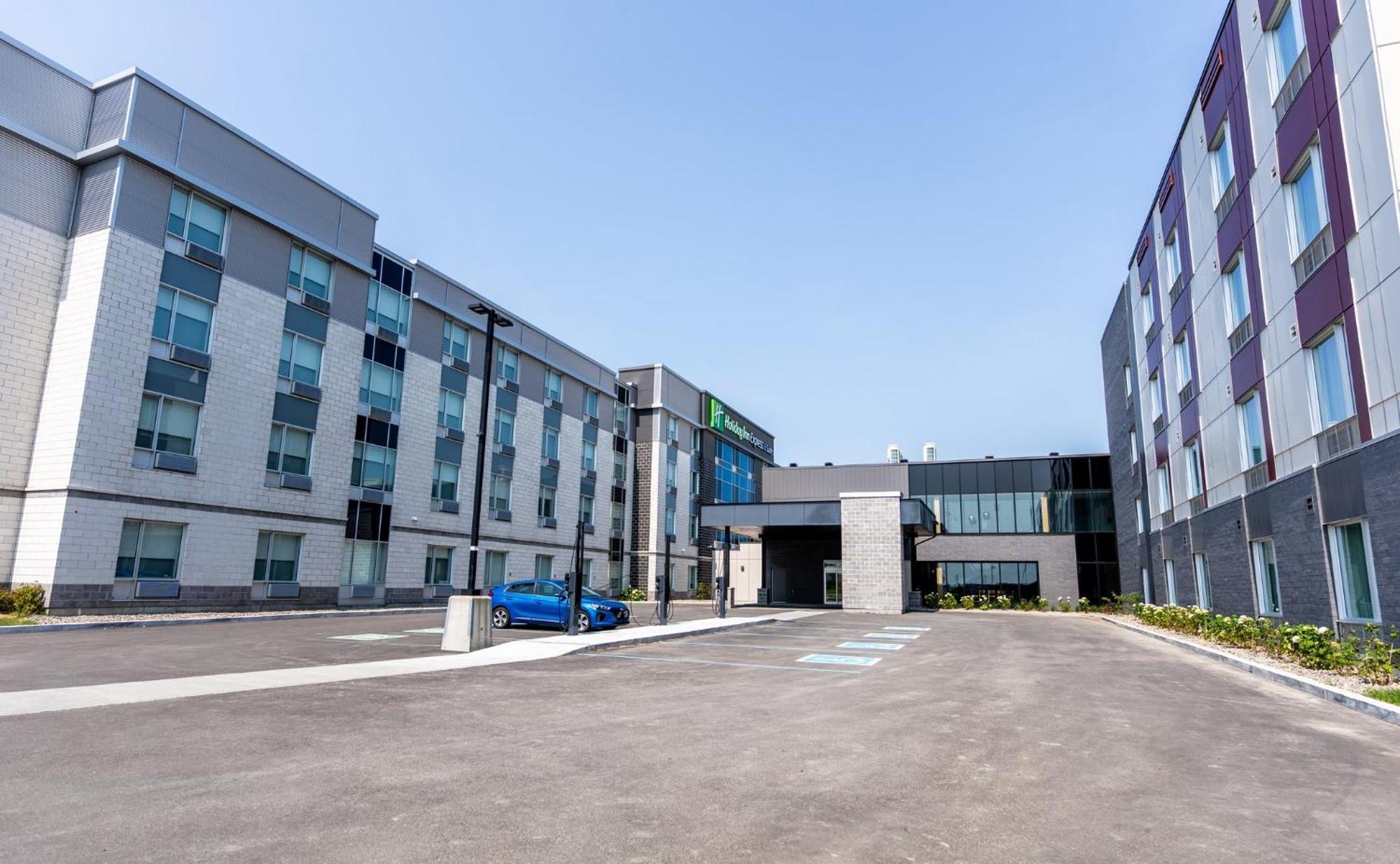 Holiday Inn Express & Suites - Trois Rivieres Ouest By Ihg Exterior photo