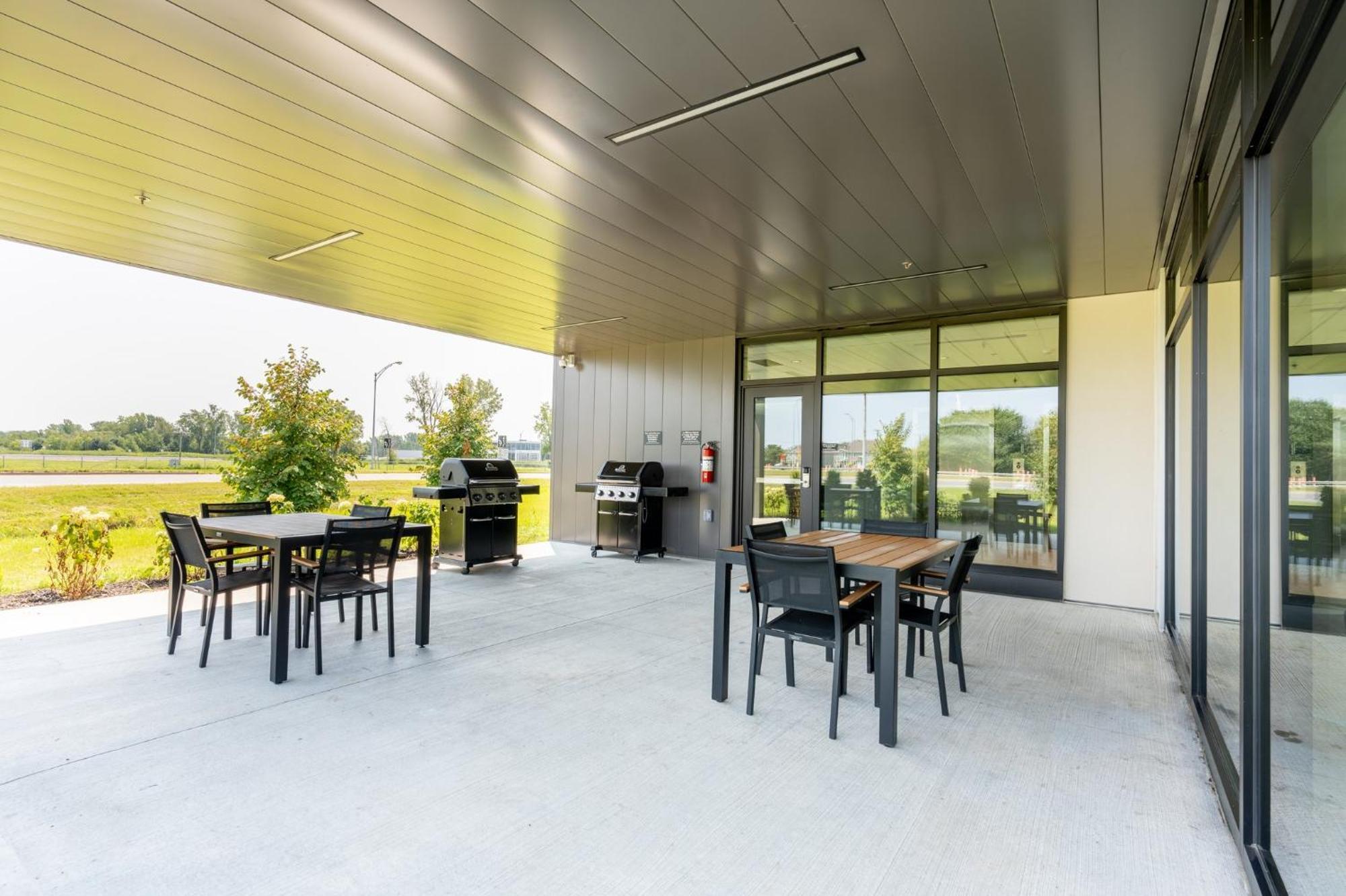 Holiday Inn Express & Suites - Trois Rivieres Ouest By Ihg Exterior photo