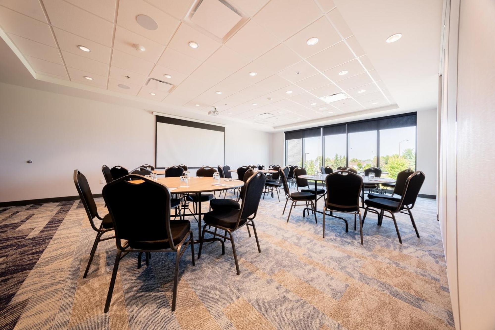Holiday Inn Express & Suites - Trois Rivieres Ouest By Ihg Exterior photo